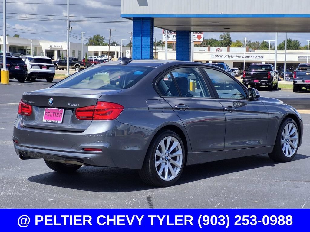 Used 2018 BMW 320i xDrive Sedan AWD/4WD image 6
