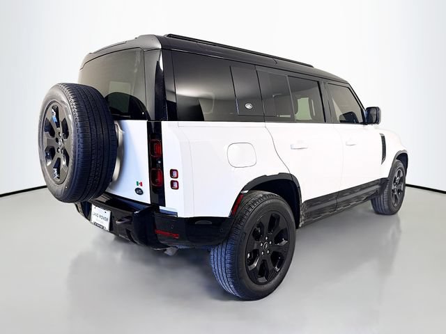 Certified 2022 Land Rover Defender 110 X-Dynamic HSE AWD/4WD image 5