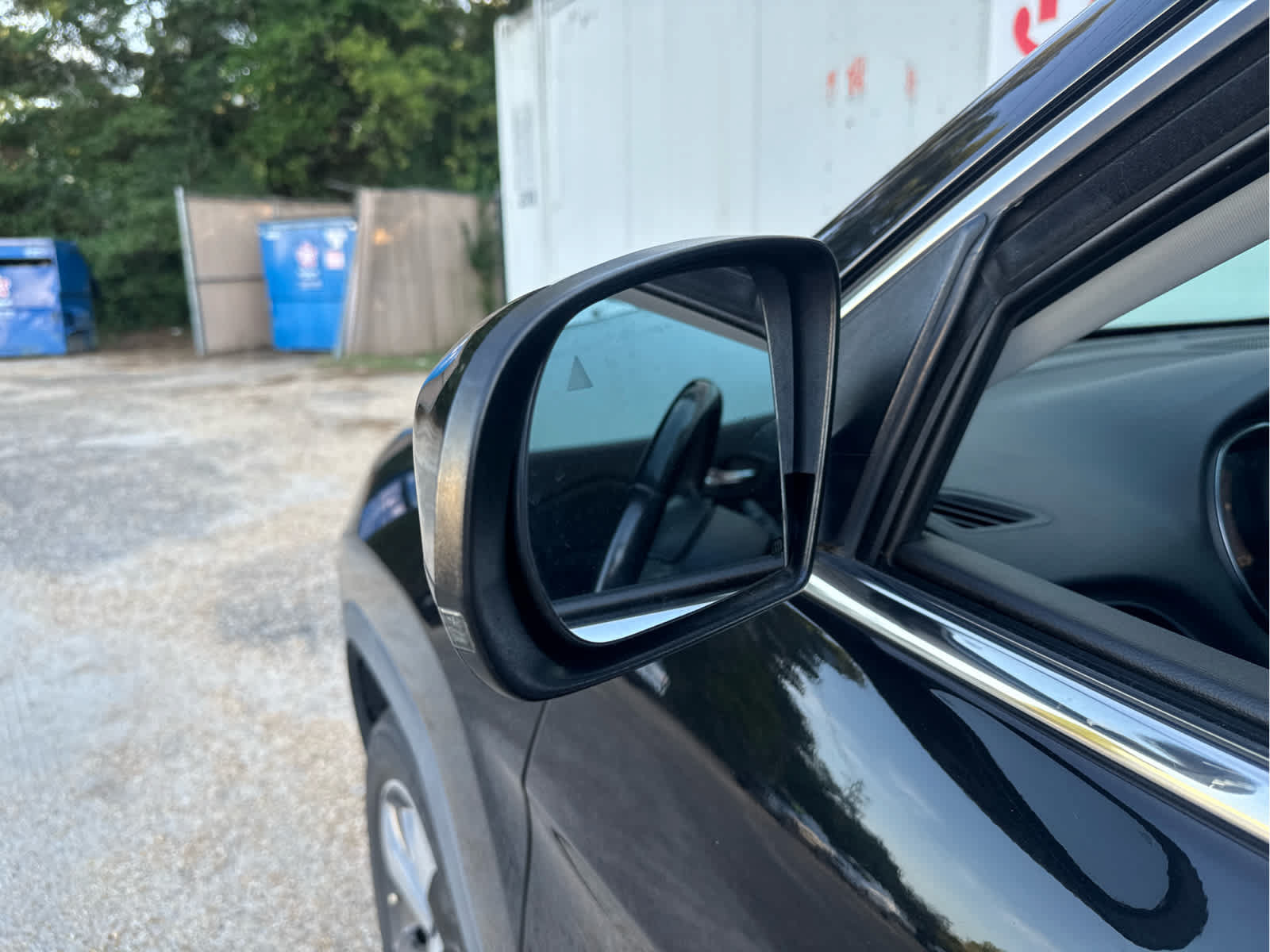 Used 2019 Jeep Cherokee Limited FWD image 15