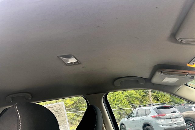 Used 2022 Nissan Kicks S FWD image 27