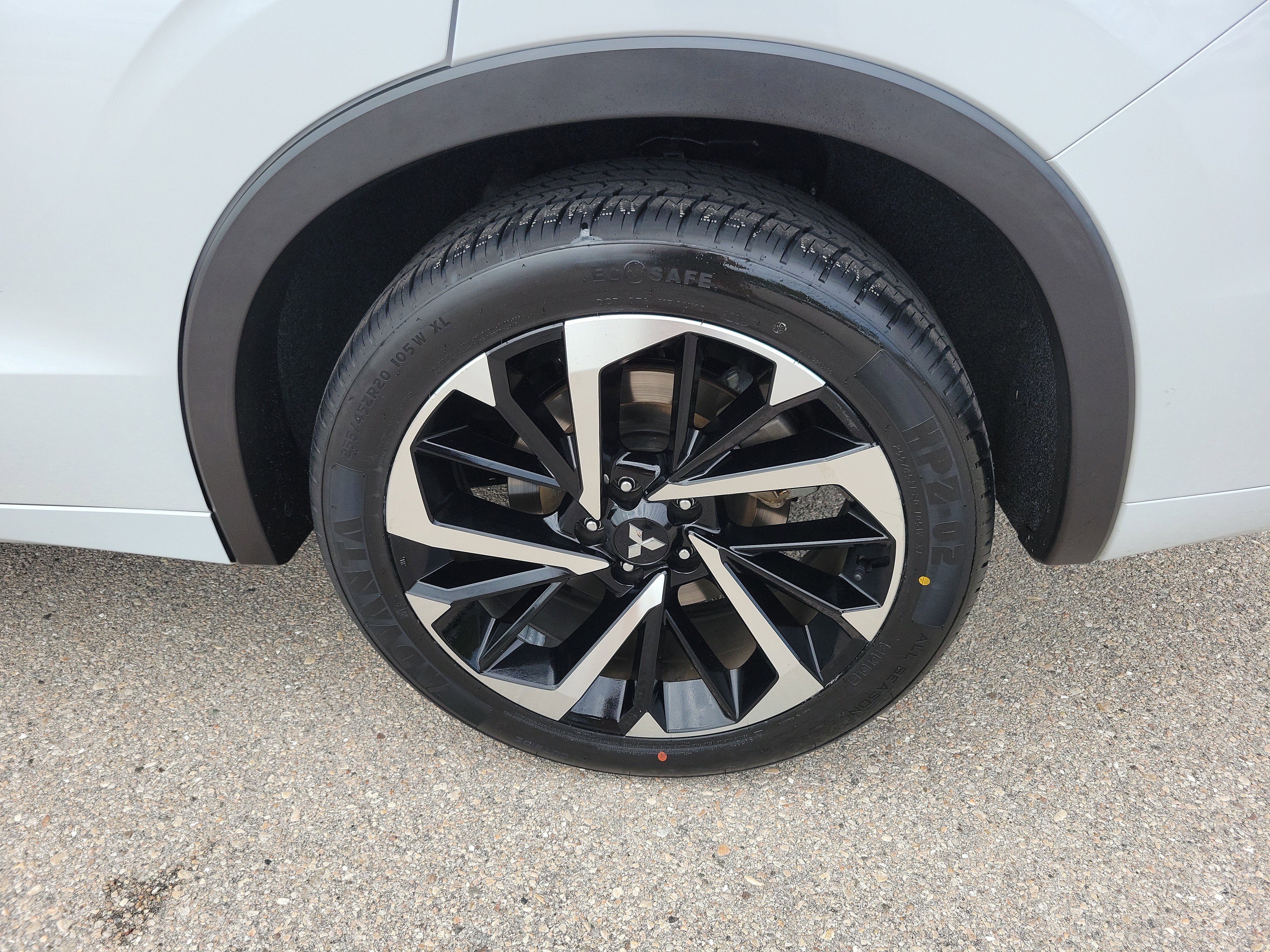 Used 2023 Mitsubishi Outlander SEL image 9