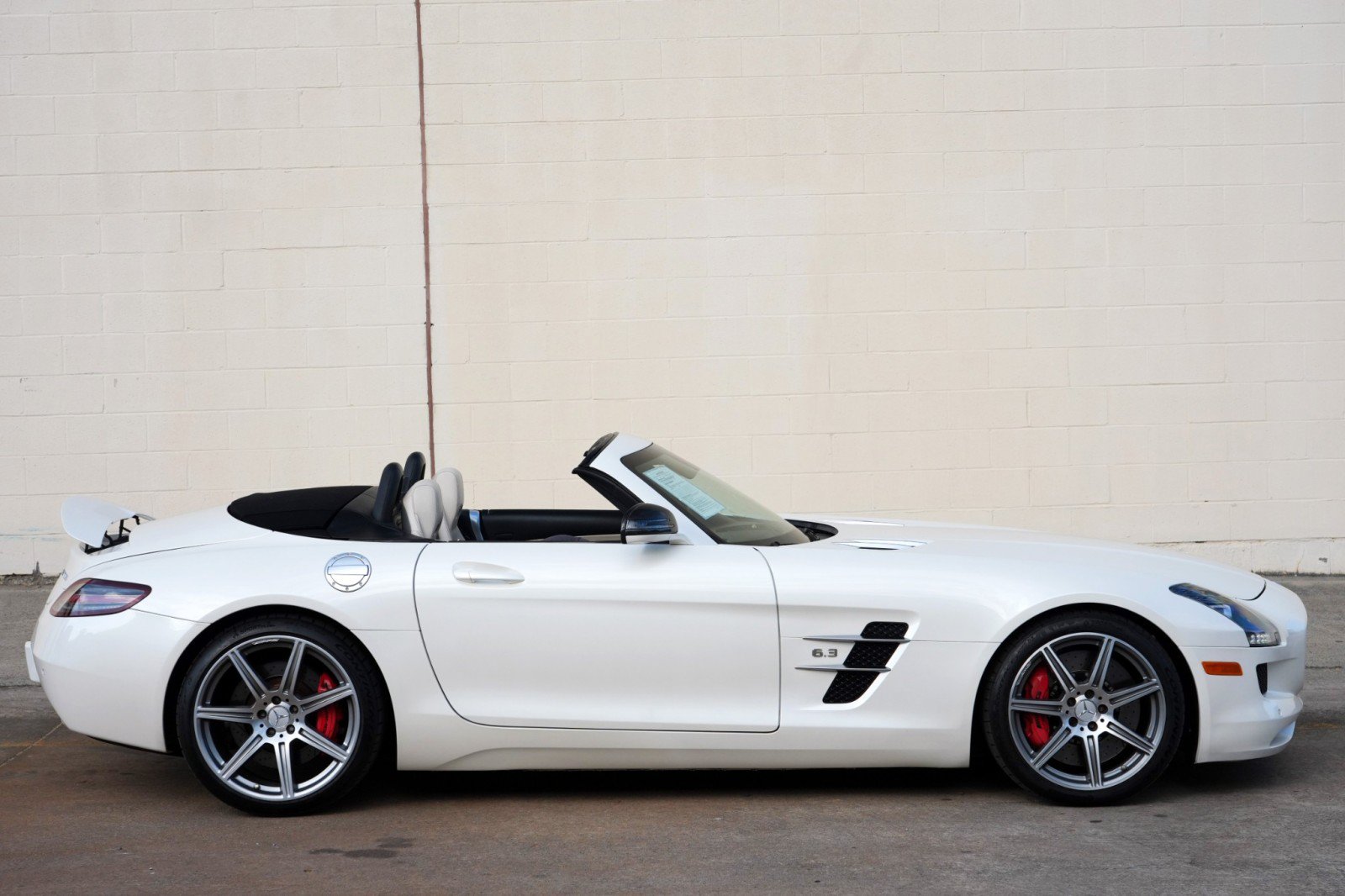 Used 2012 Mercedes-Benz SLS AMG Roadster image 50