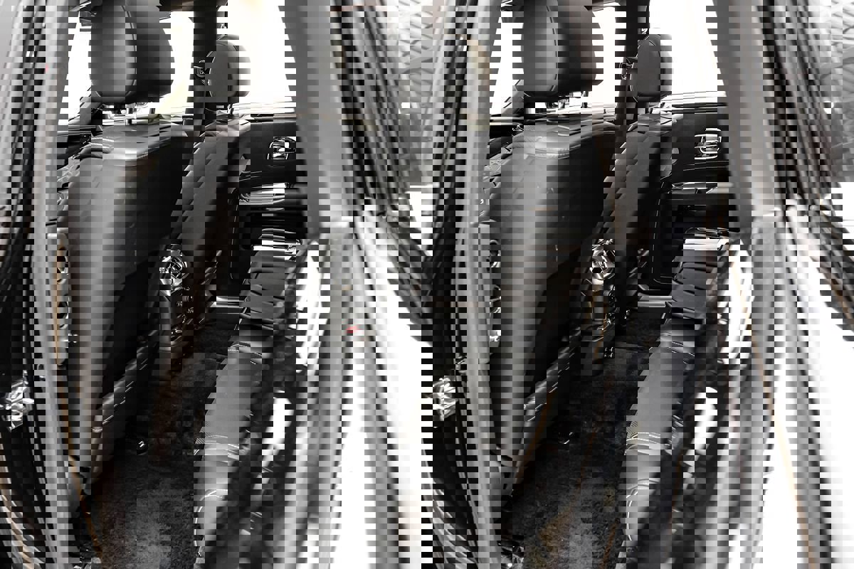 Used 2017 Rolls-Royce Ghost image 38