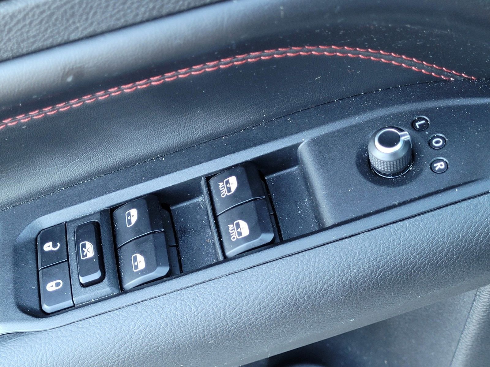 Used 2023 Jeep Compass Trailhawk w/ Trailhawk Elite Group image 22