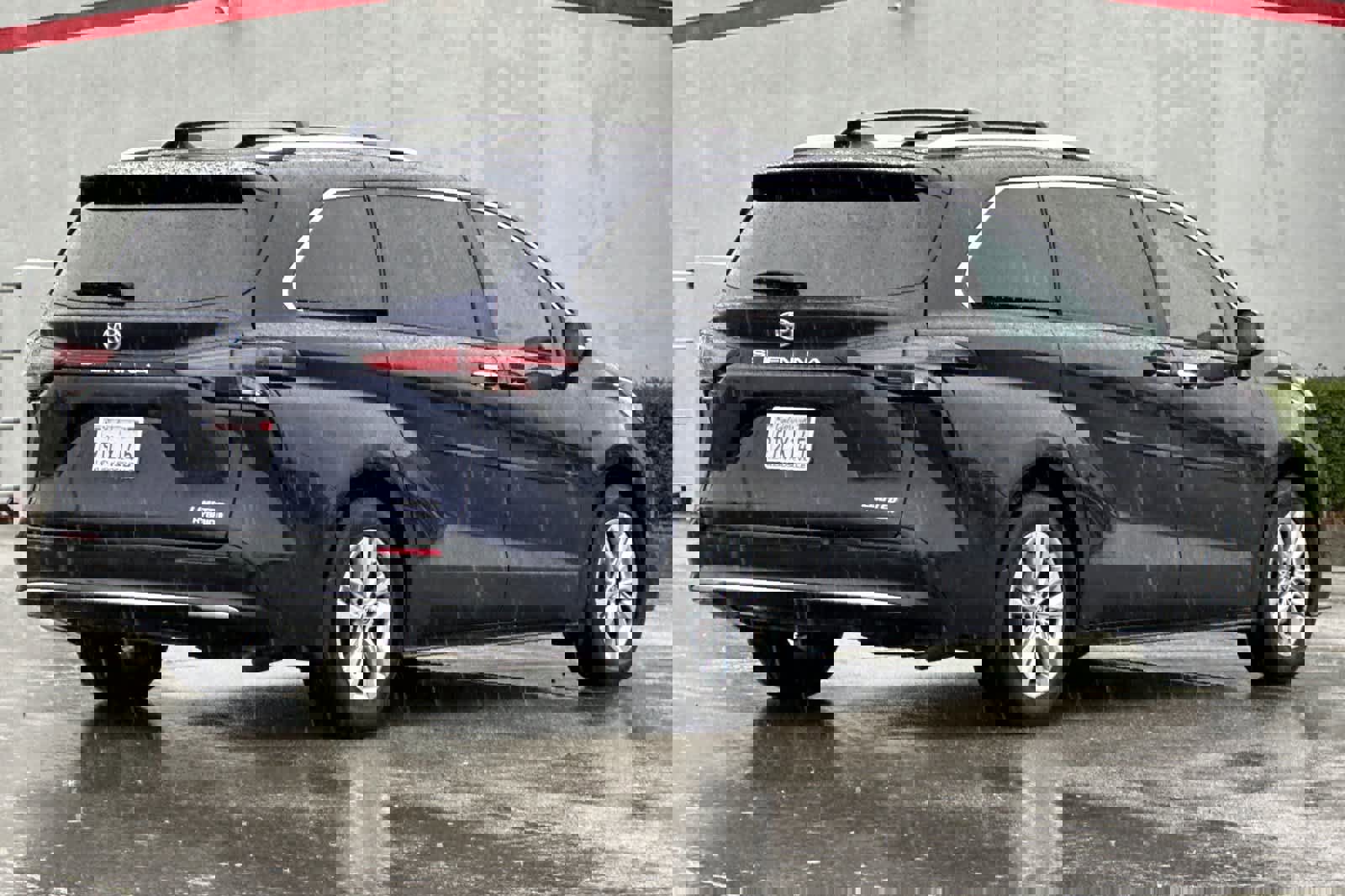 Used 2022 Toyota Sienna Limited image 2