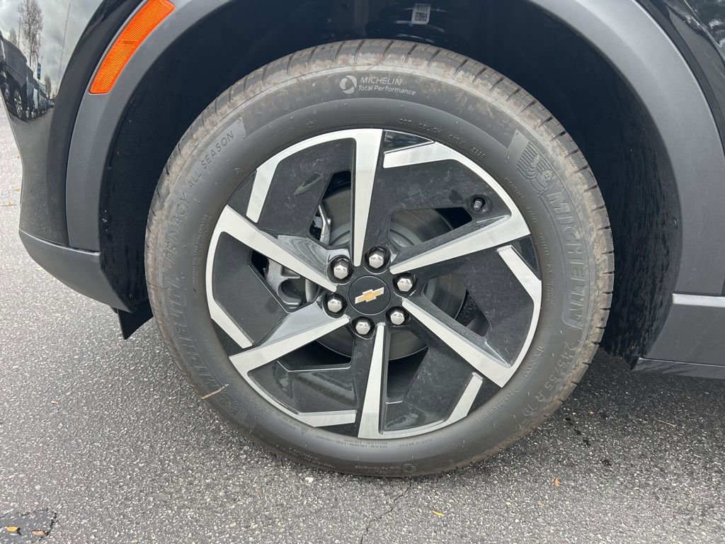 New 2026 Chevrolet Equinox EV LT image 8