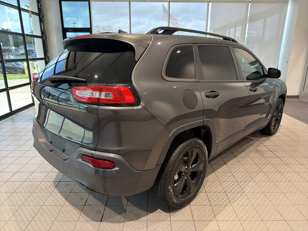 Used 2016 Jeep Cherokee Sport image 5