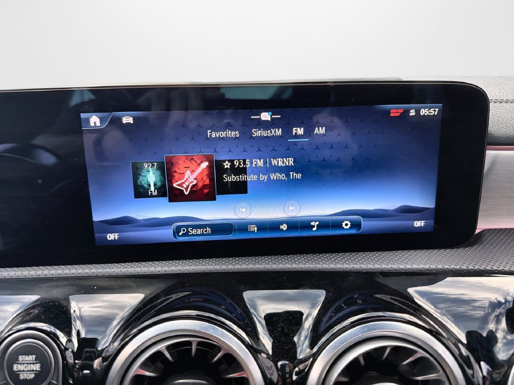 Used 2025 Mercedes-Benz CLA 250 4MATIC image 27