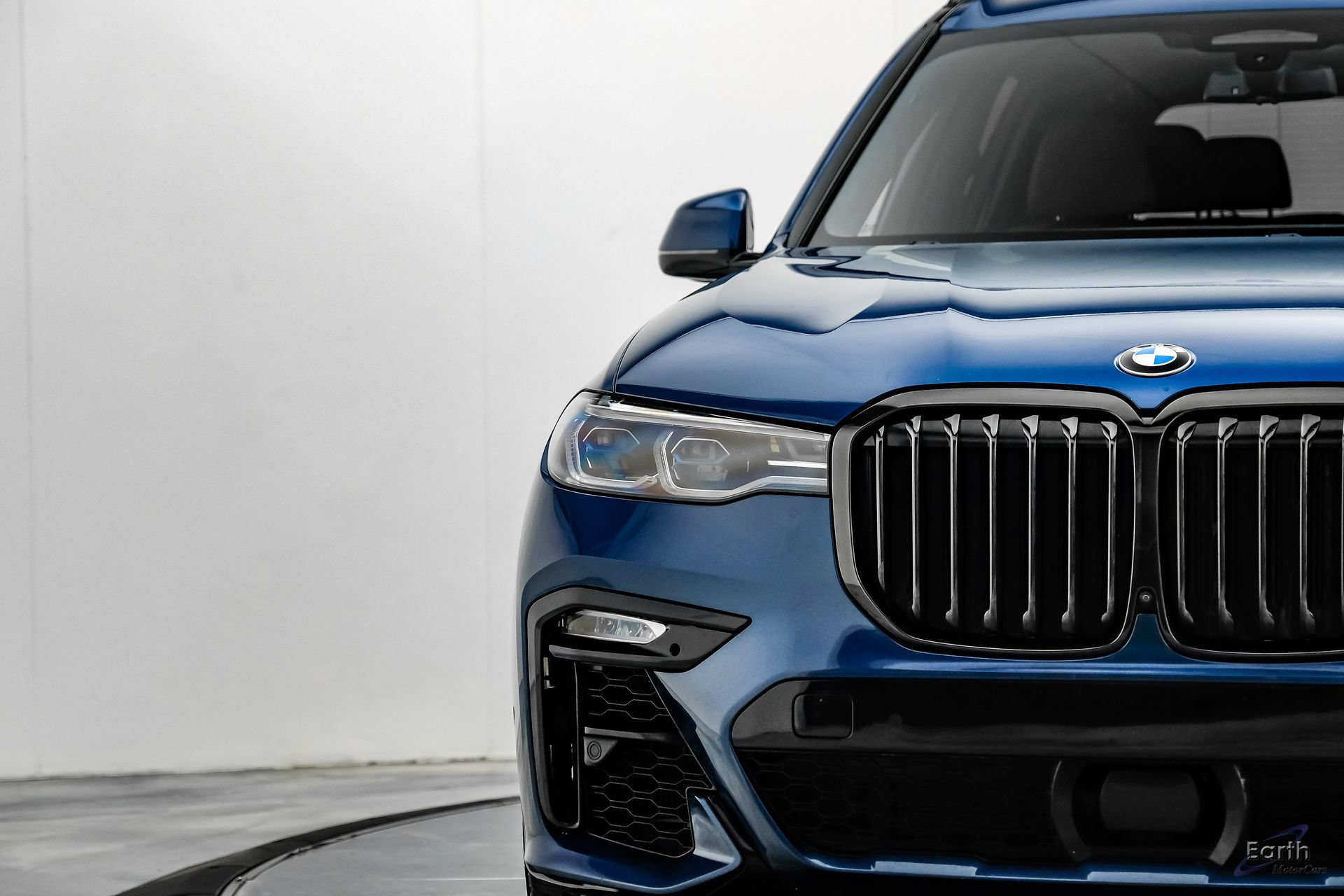 Used 2022 BMW X7 M50i w/ Dynamic Handling Package AWD/4WD image 28