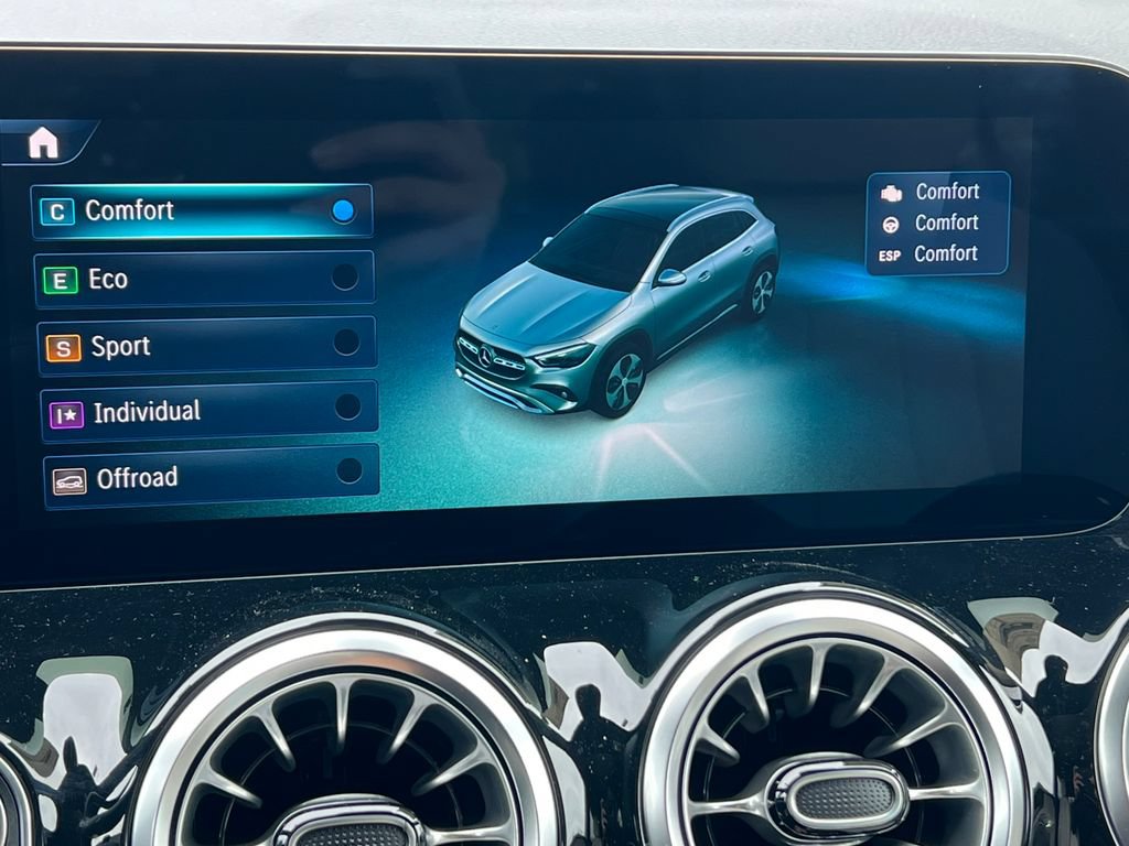 New 2026 Mercedes-Benz GLA 250 4MATIC image 25