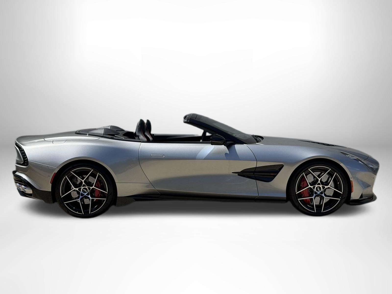 New 2026 Aston Martin Vanquish Convertible RWD image 13