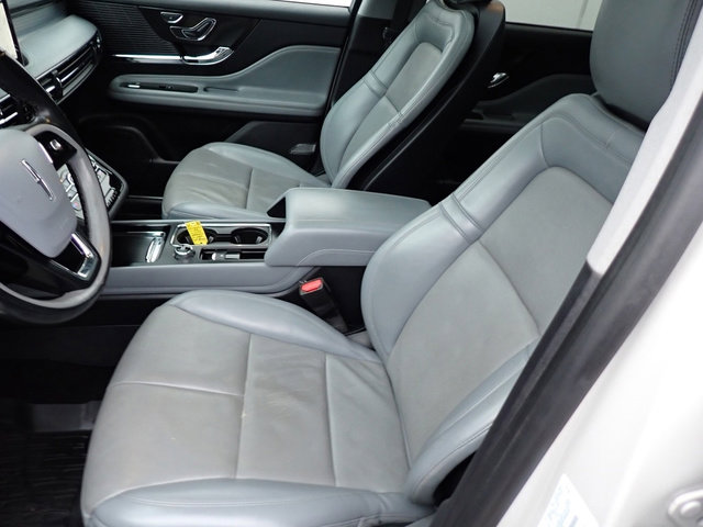 Used 2022 Lincoln Corsair AWD w/ Premium Package image 15