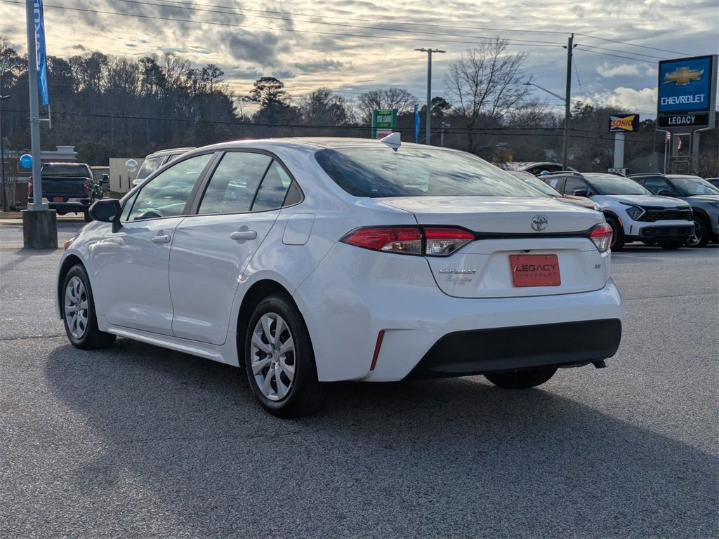 Used 2025 Toyota Corolla LE image 6