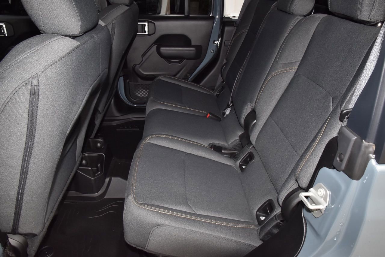 Used 2025 Jeep Gladiator Willys image 14