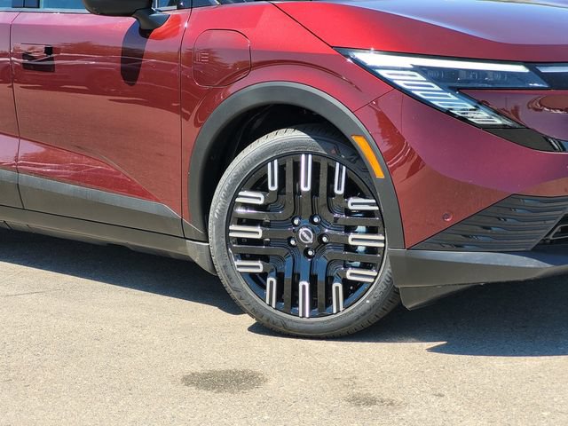 New 2026 Nissan Leaf Platinum+ w/ Cargo Package (Platinum+) FWD image 2