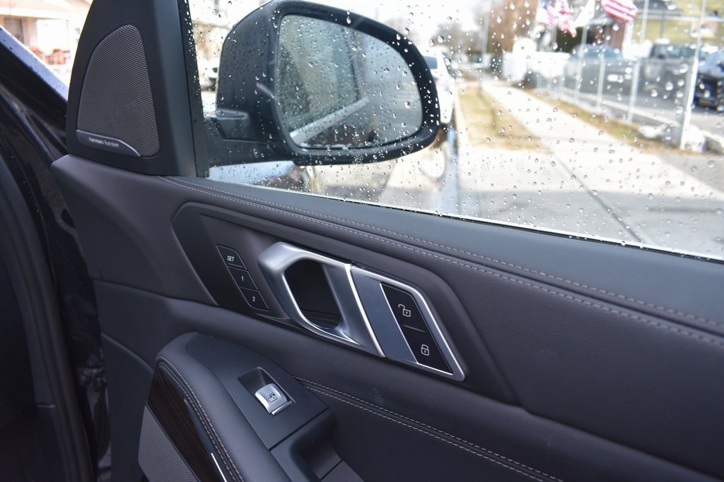 Used 2025 BMW X7 xDrive40i image 23