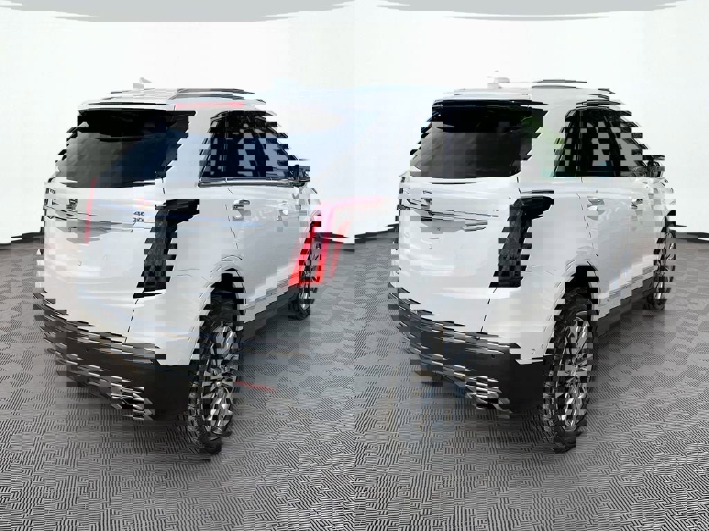New 2026 Cadillac XT5 Premium Luxury w/ Driver Assist Package AWD/4WD image 5