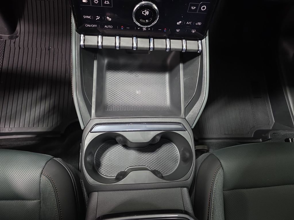 New 2026 GMC Terrain AT4 w/ LPO, Floor Liner Package image 23