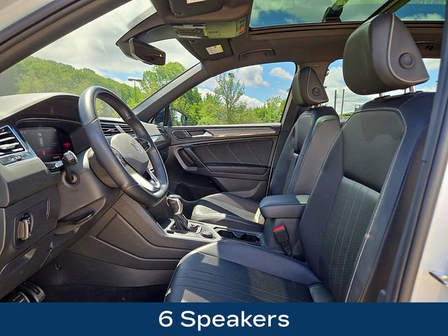 Used 2022 Volkswagen Tiguan SE R-Line AWD/4WD image 2
