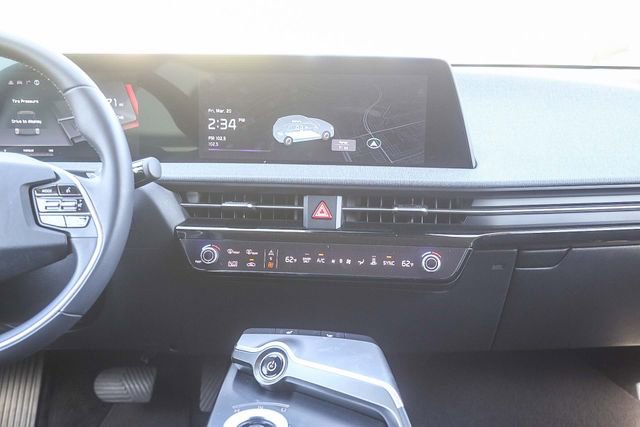 Used 2024 Kia EV6 Light RWD image 13