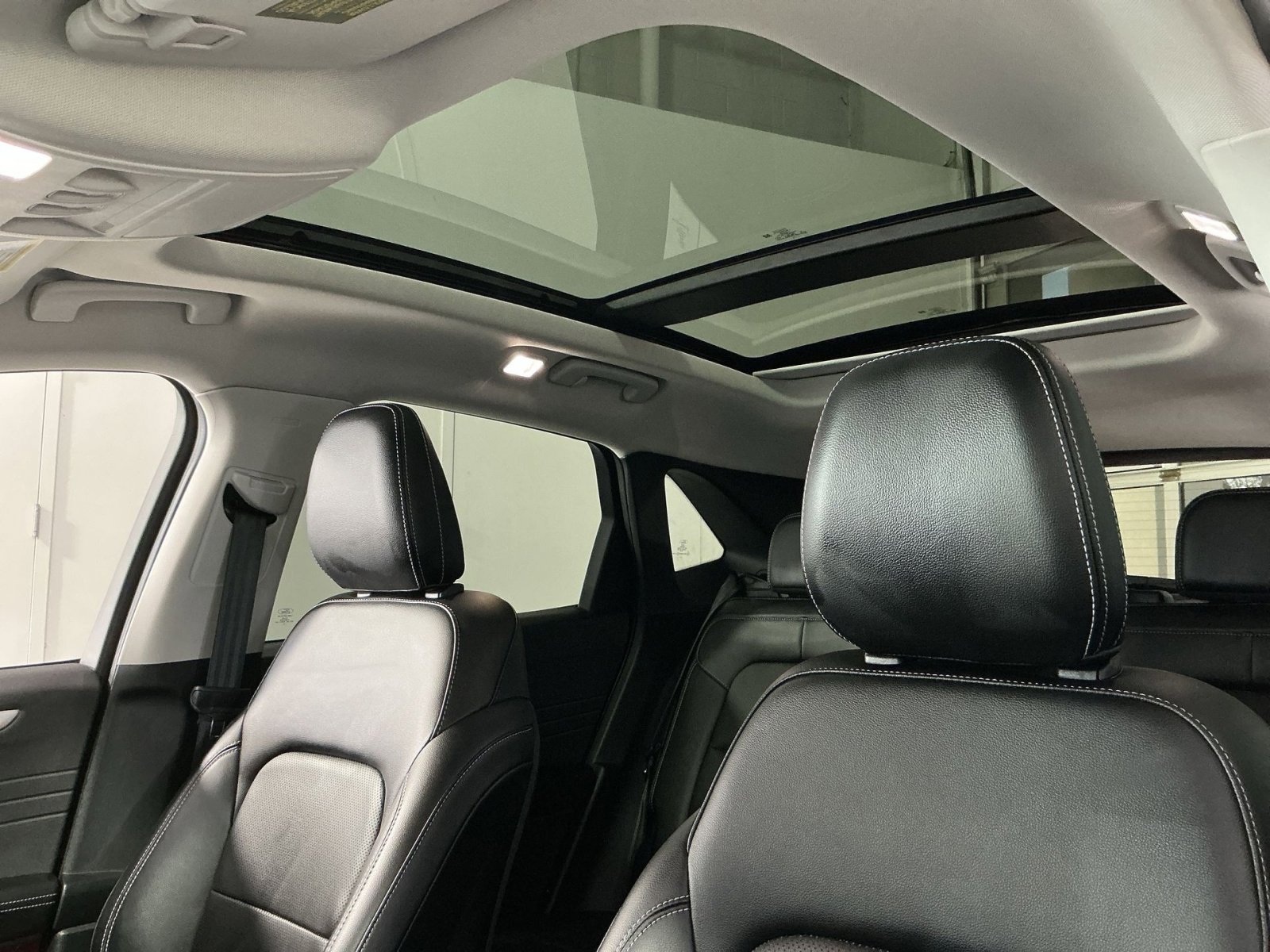 Used 2022 Ford Escape SEL image 30