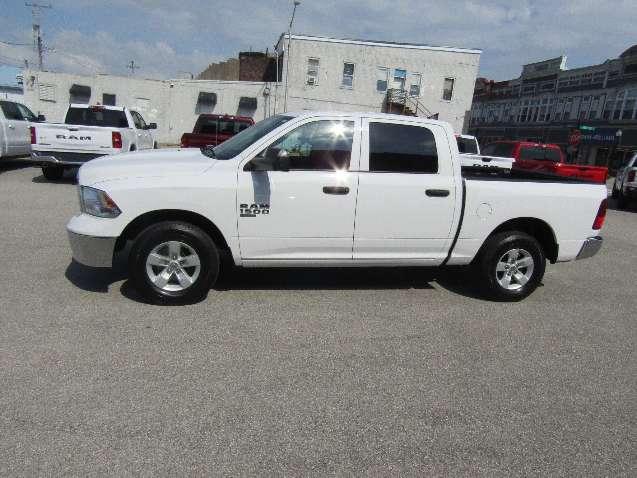 Used 2023 RAM 1500 Classic SLT w/ Trailer & Traction Group AWD/4WD image 6
