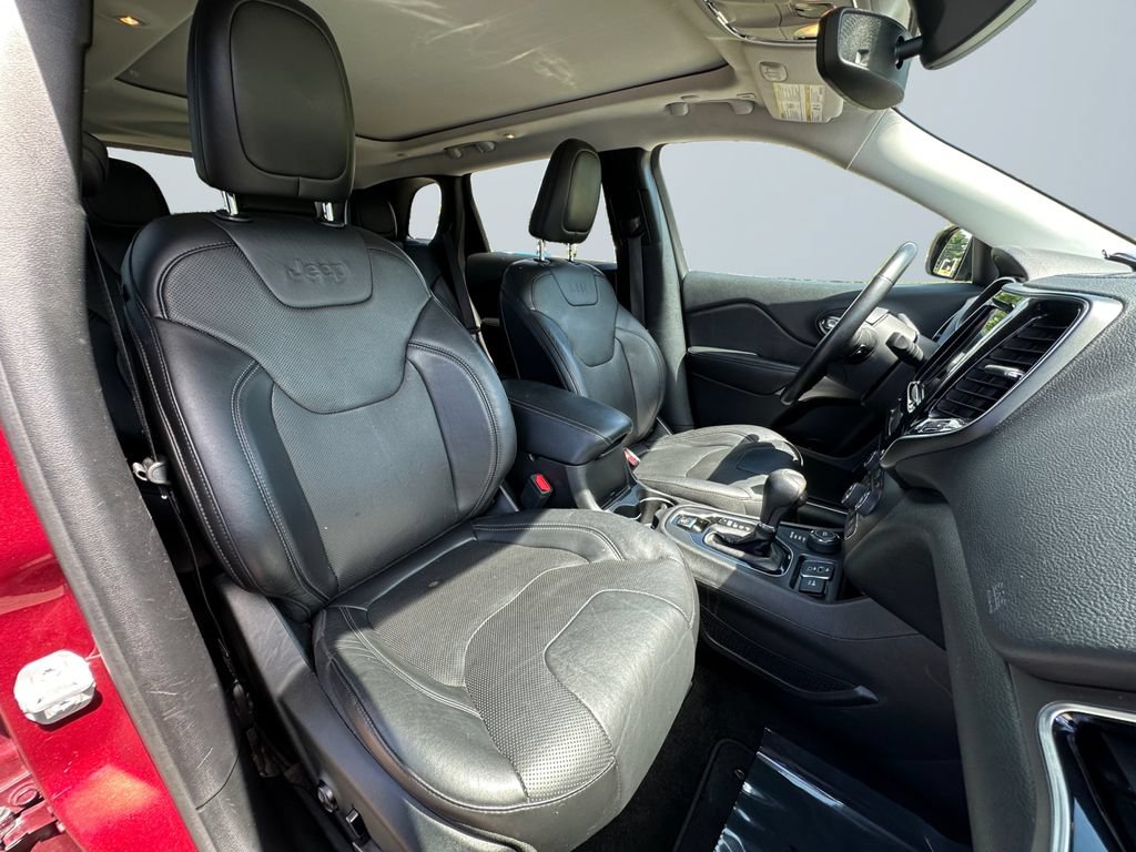 Used 2019 Jeep Cherokee Limited AWD/4WD image 15