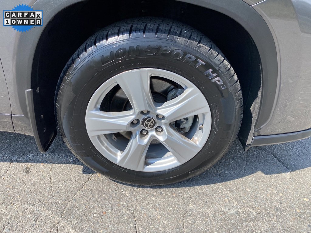 Used 2020 Toyota Highlander LE image 9