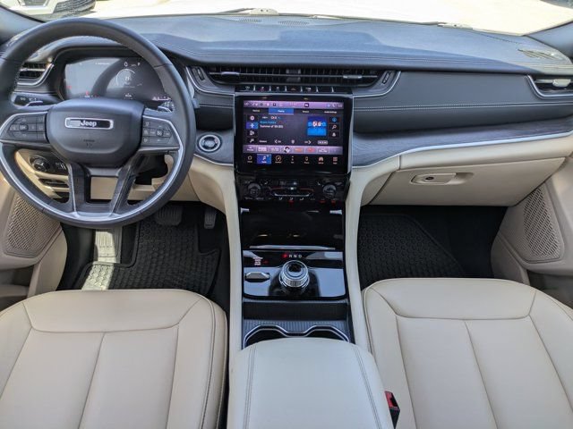 Used 2024 Jeep Grand Cherokee Limited AWD/4WD image 14