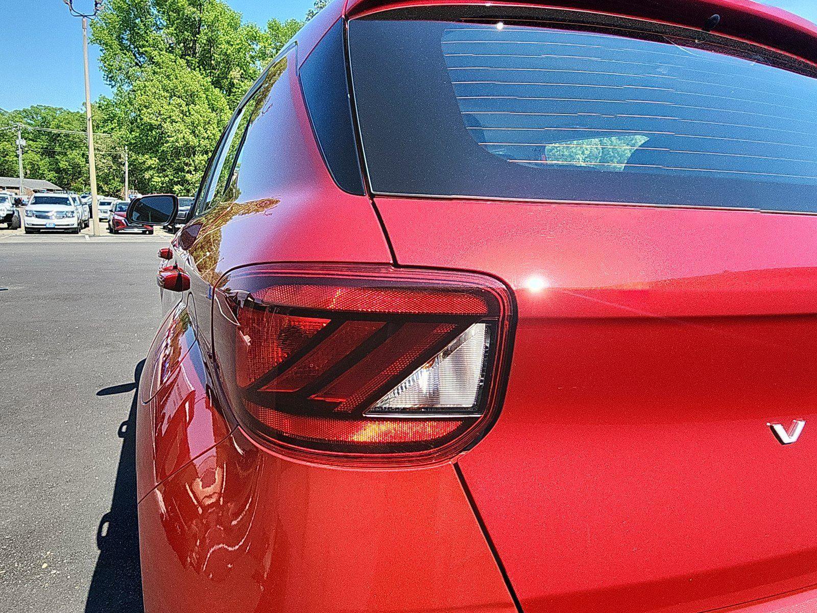 Used 2025 Hyundai Venue SEL image 13