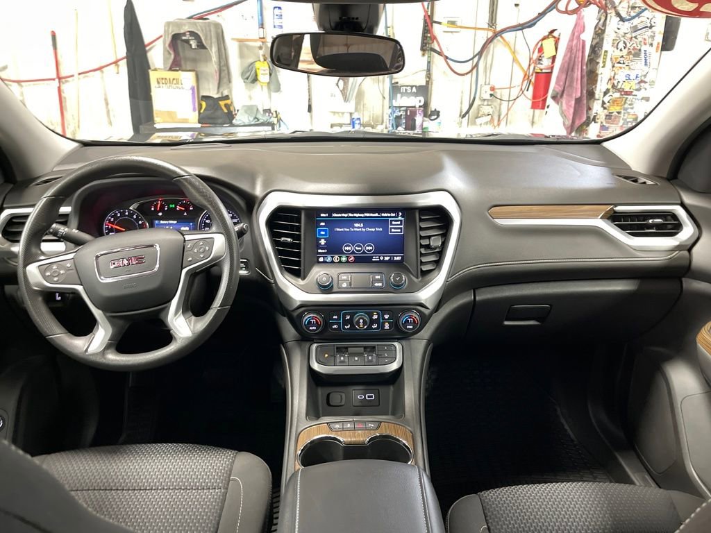 Certified 2023 GMC Acadia SLE w/ Driver Convenience Package image 13