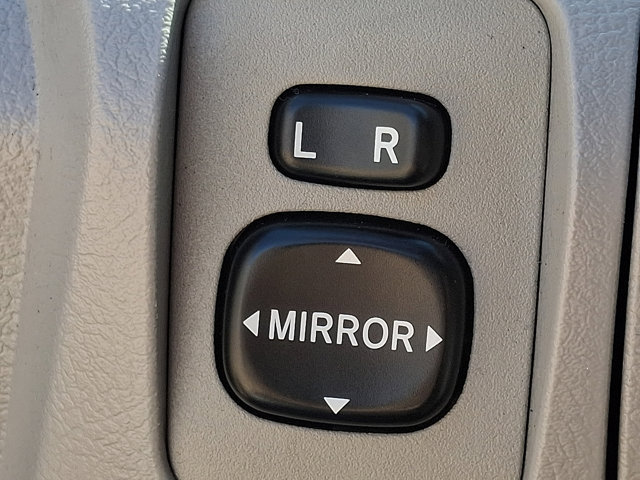 Used 2010 Toyota Camry FWD image 23