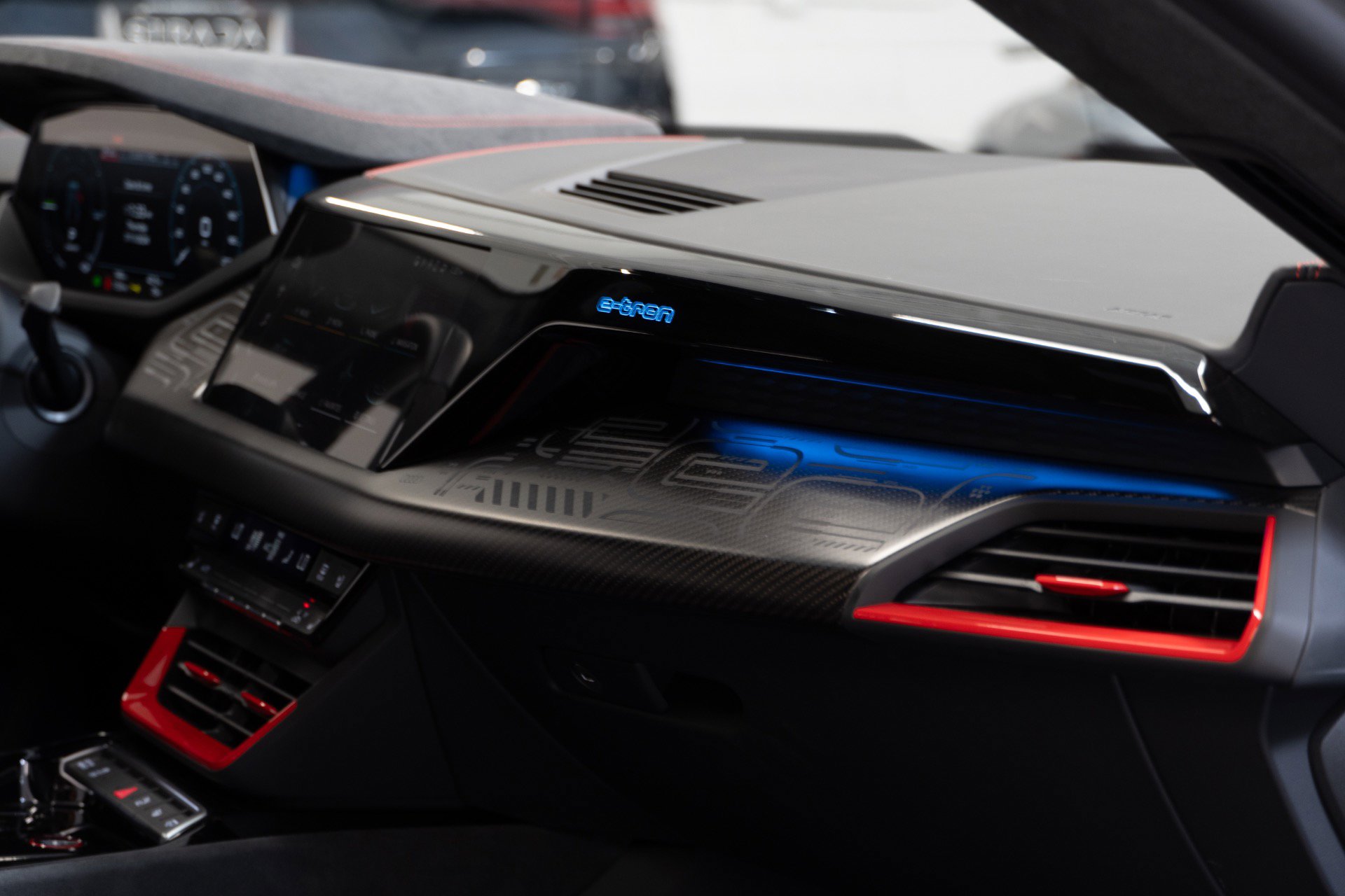 Used 2023 Audi RS e-tron GT image 34