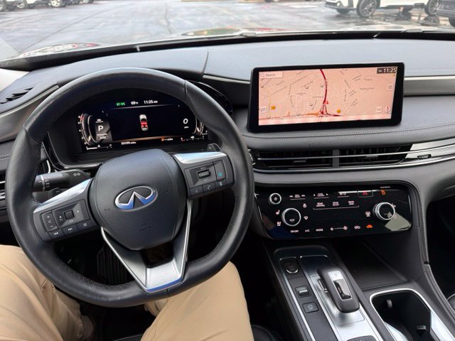 Used 2023 INFINITI QX60 Luxe w/ Cargo Package AWD/4WD image 3