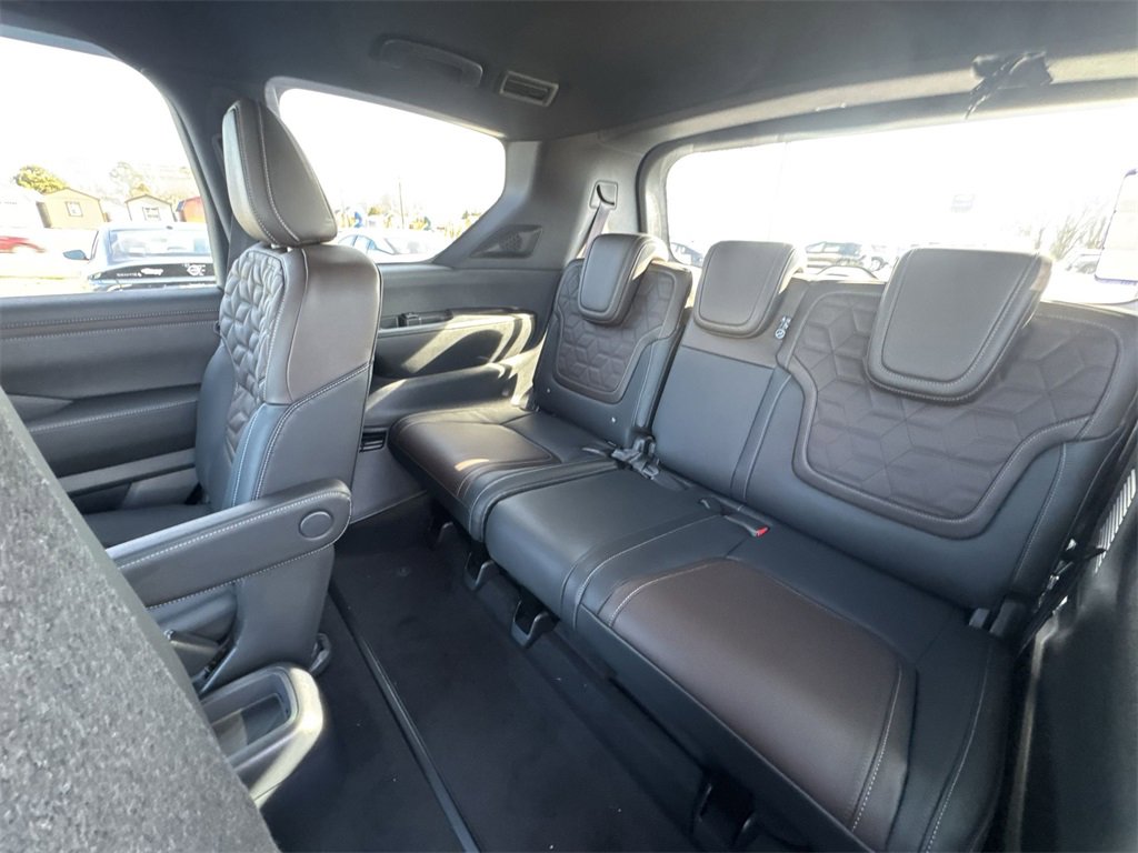 New 2026 Nissan Armada Platinum Reserve image 24