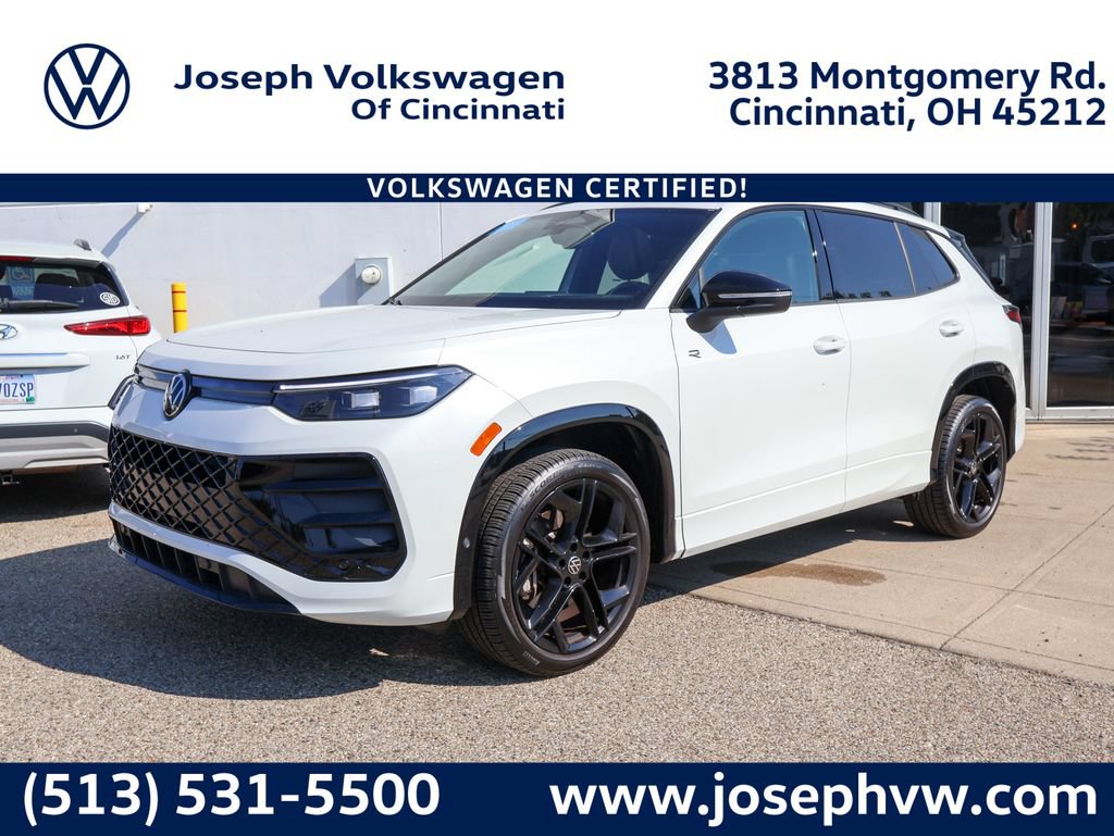 Used 2025 Volkswagen Tiguan SE R-Line AWD/4WD image 1