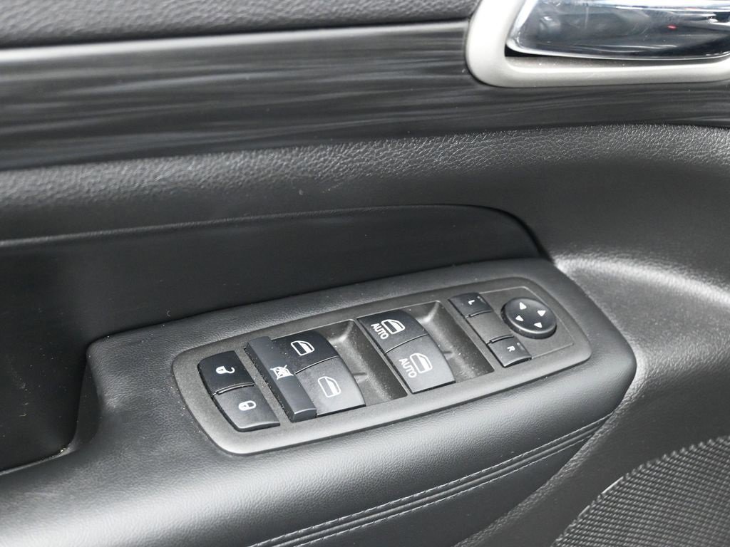 Used 2021 Jeep Grand Cherokee Laredo X image 17