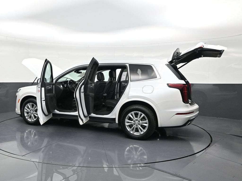 Used 2021 Cadillac XT6 Luxury FWD image 32