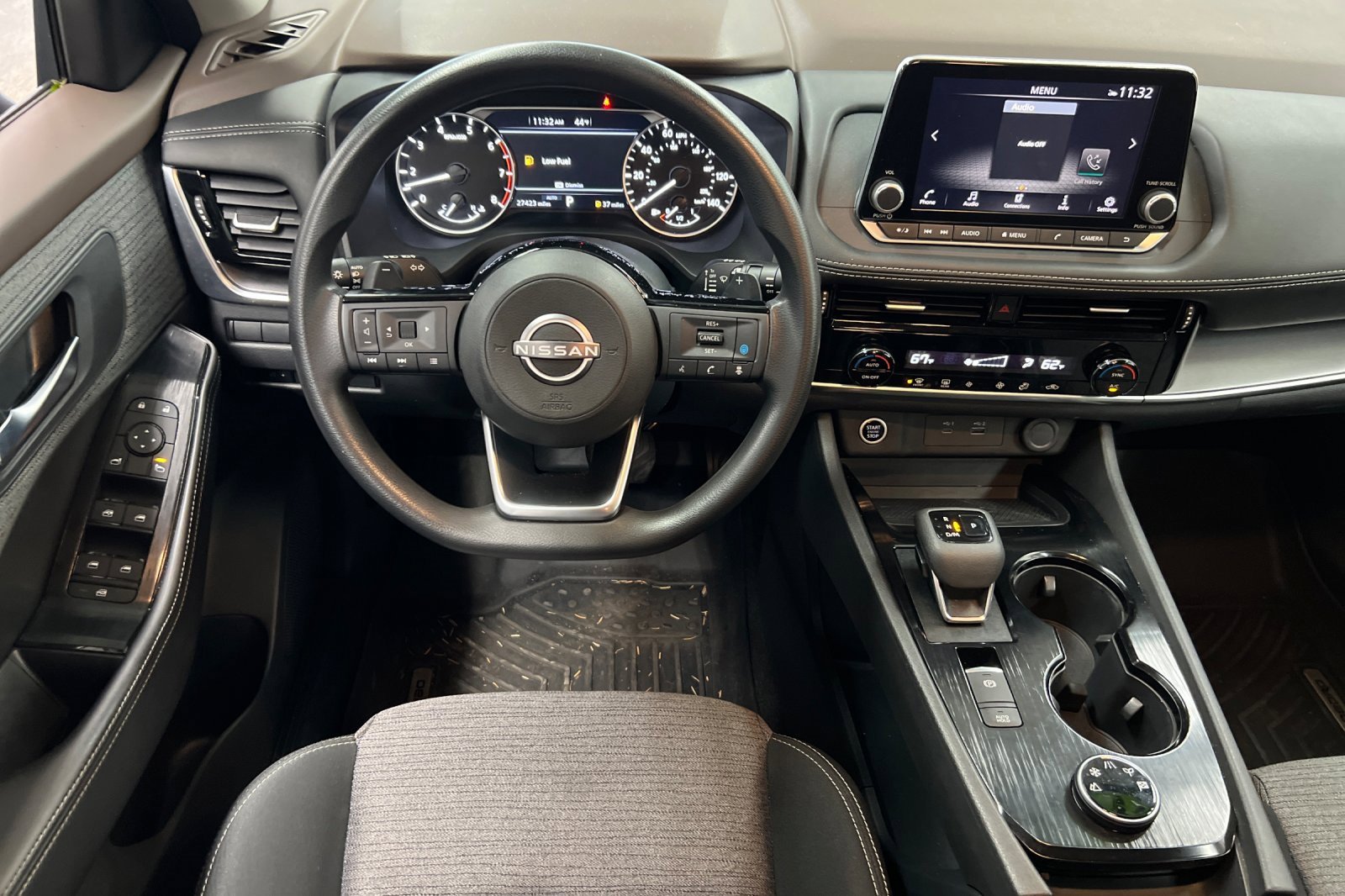 Used 2023 Nissan Rogue SV image 13