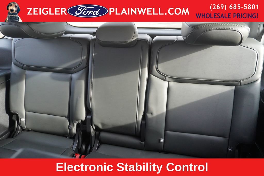 Used 2025 Ford Expedition Active image 14