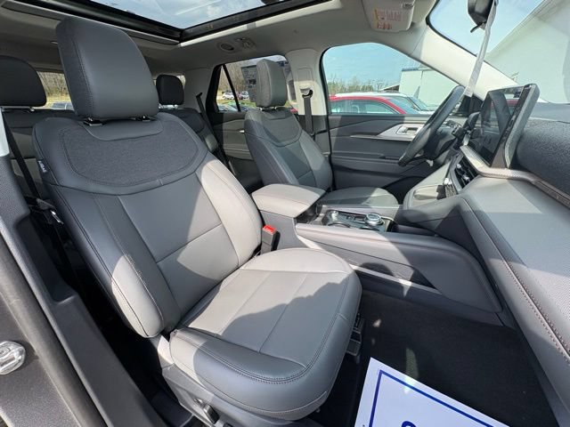 New 2026 Ford Explorer Active w/ Active Comfort Package AWD/4WD image 31