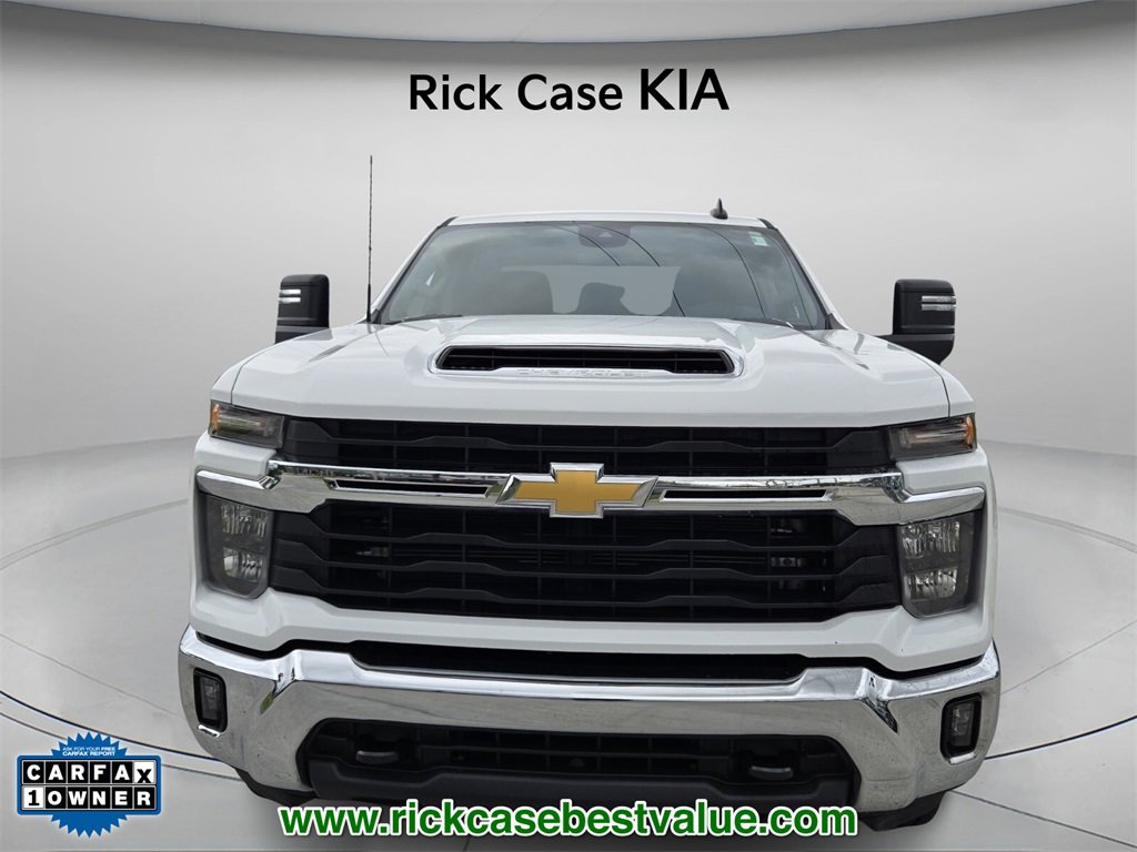 Used 2025 Chevrolet Silverado 2500 LT w/ Convenience Package image 5