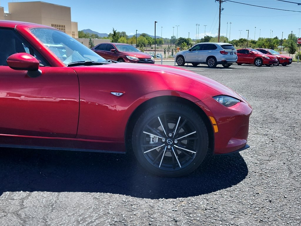Used 2025 MAZDA MX-5 Miata RF Grand Touring RWD image 4