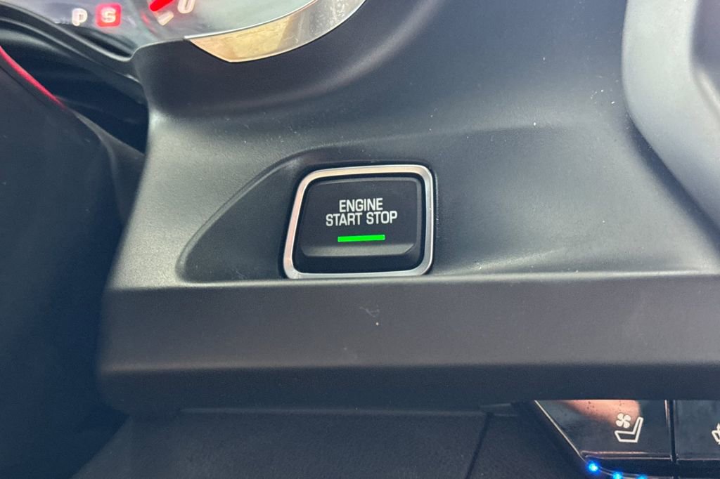Used 2020 Chevrolet Camaro SS RWD image 23