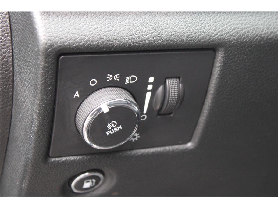 Used 2014 Jeep Grand Cherokee Summit image 11