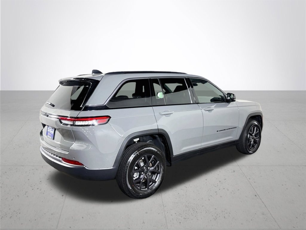 New 2027 Jeep Grand Cherokee Altitude AWD/4WD image 6