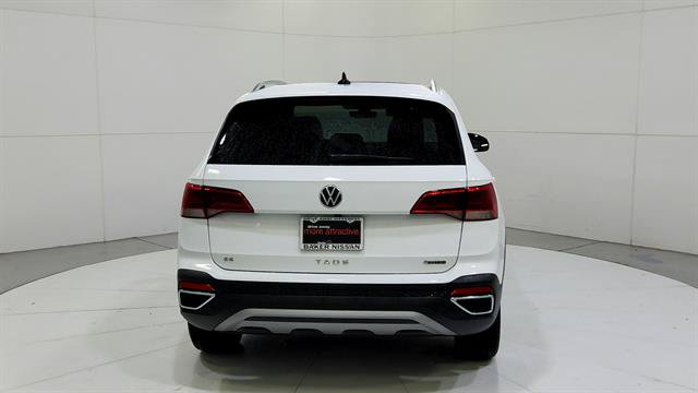 Used 2024 Volkswagen Taos SE AWD/4WD image 7