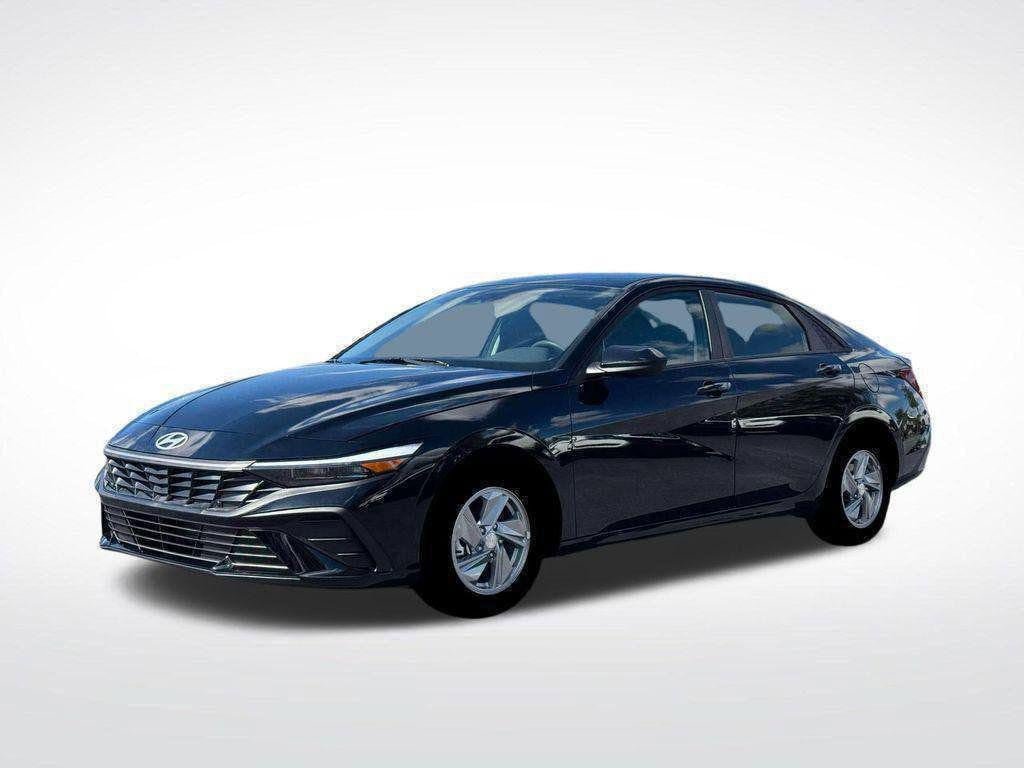New 2026 Hyundai Elantra SE w/ Cargo Package FWD image 2