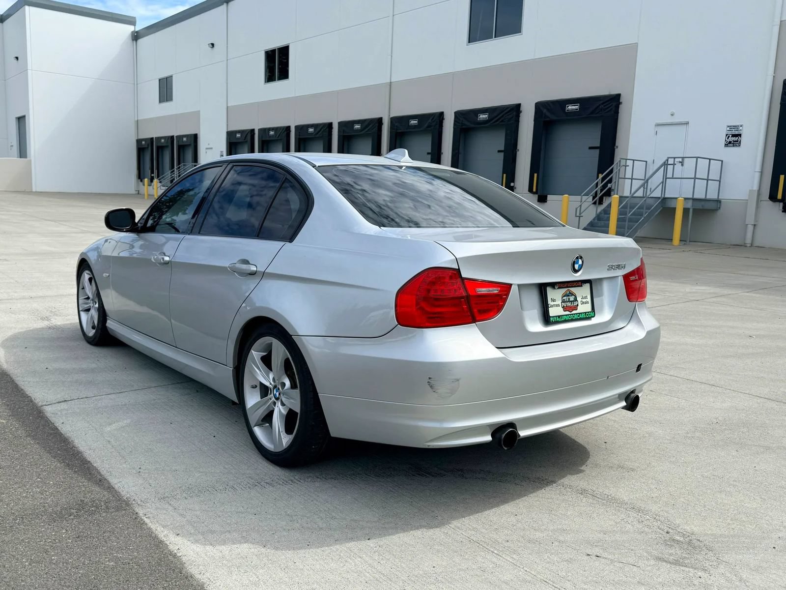 Used 2010 BMW 335i Sedan RWD image 3