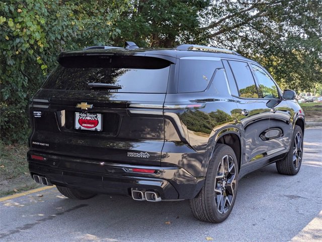 New 2026 Chevrolet Traverse High Country image 2